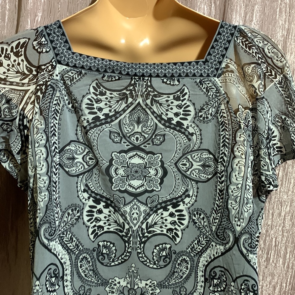Apt. 9 Top Blouse Gray Black Floral Paisley Square Neck Short Sleeve Size 2X - Picture 13 of 16